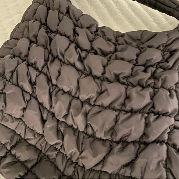 Quilted Pleated Plaid Shoulder Bag with Zipper - Picture 3 of 8